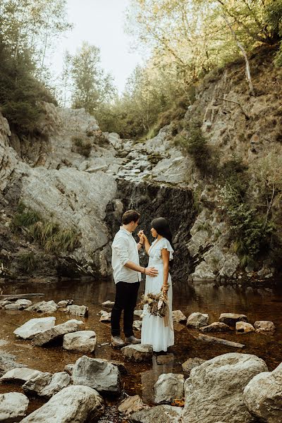 Photographe de mariage Mirna Pavlovic (wanderingchilde). Photo du 31 janvier 2021