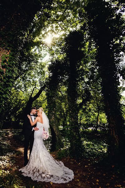 Fotografo di matrimoni George Secu (secu). Foto del 19 febbraio 2019