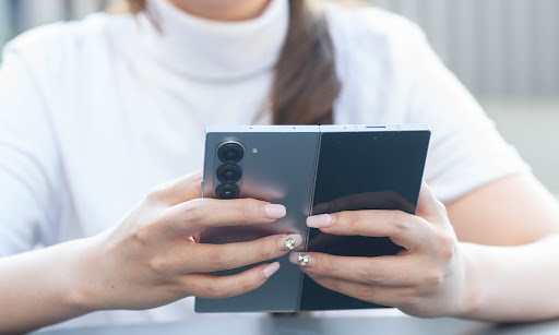 大画面が魅力の「Galaxy Z Fold6」！ スタイリッシュ＆高性能な究極の 1 台