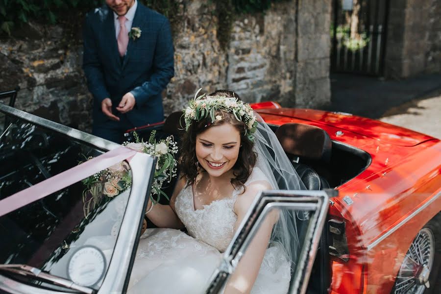 Fotógrafo de casamento Angharad Thomas (angharad). Foto de 1 de julho 2019