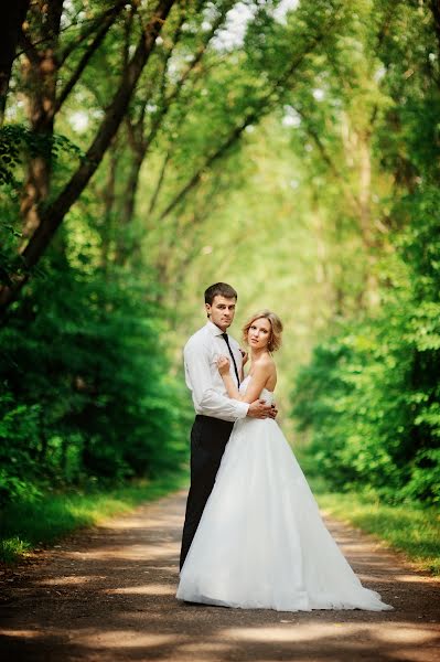 Fotógrafo de casamento Olga Pokrovskaya (olgapokrovskaya). Foto de 14 de fevereiro 2014