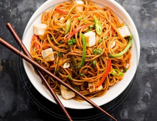 Schezwan Double Paneer Noodles