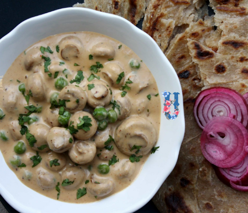 Mushroom Mattar Malai