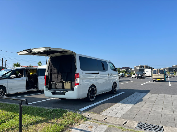 NV350キャラバンの斜め45度後方の美学・熱中症に注意・道の駅むつざわ つどいの郷・千葉県車中泊・ドライブに関するカスタム事例の投稿画像1枚目