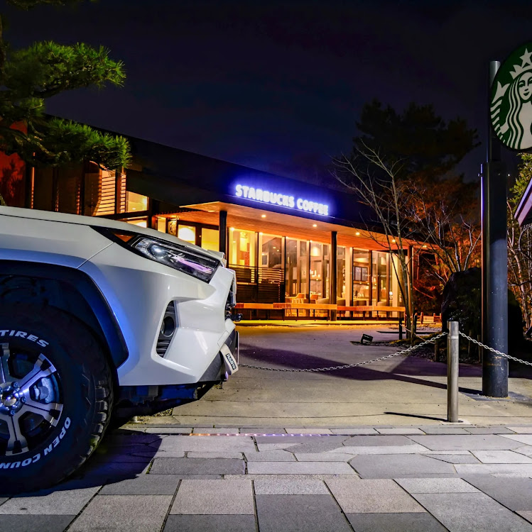 RAV4の写活・一眼レフ初心者・春ですね・高架下・スタバに関するカスタム事例の投稿画像5枚目