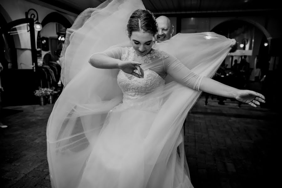 Fotografo di matrimoni Noémi Dávid (davidnoemiphoto). Foto del 24 novembre 2023