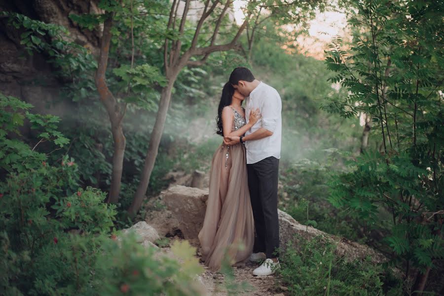 Fotógrafo de bodas Dinara Kurmakaeva (dinakyoller). Foto del 28 de mayo 2019