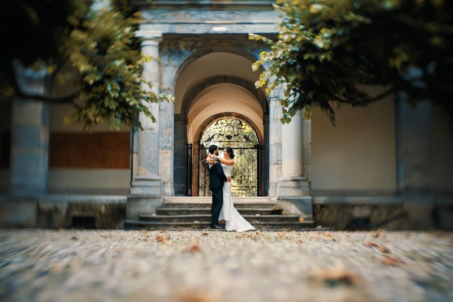 Fotografo di matrimoni Christophe Roy (studiom). Foto del 1 ottobre 2021