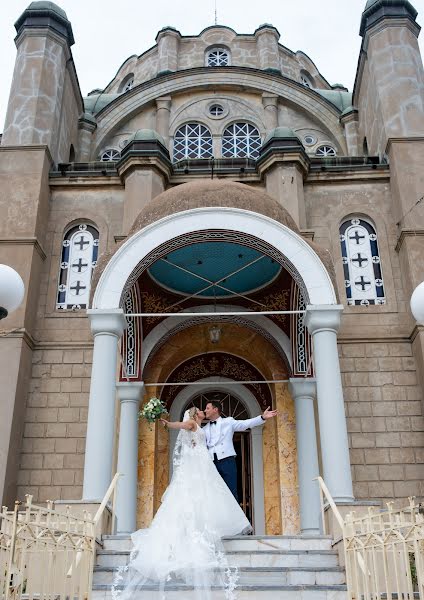 Wedding photographer Kostas Sinis (sinis). Photo of 10 December 2021