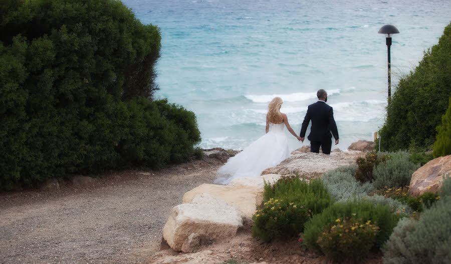 Wedding photographer Meni Nikou (toumpoulidis). Photo of 16 May 2015