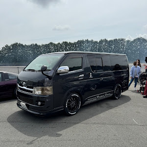 ハイエースバン TRH200V