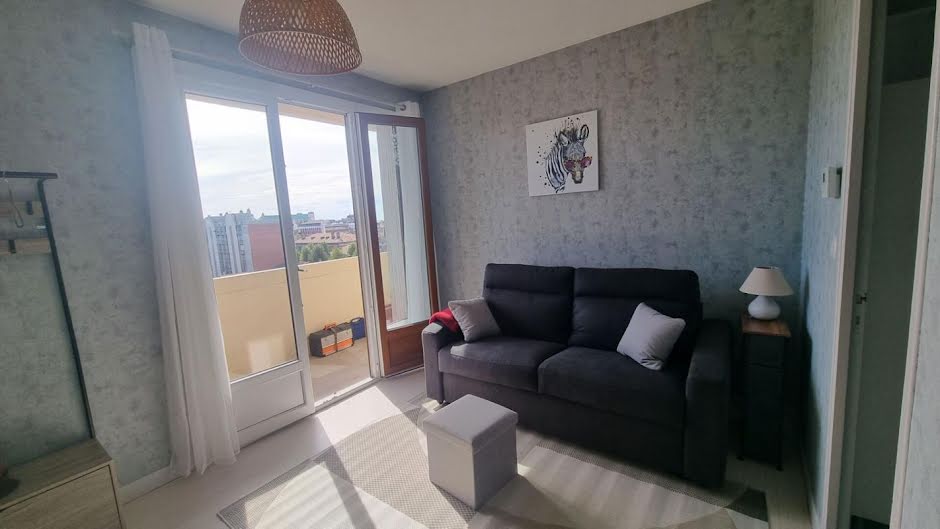 Location meublée appartement 1 pièce 29 m² à Montauban (82000), 495 €