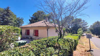 villa à Beaurecueil (13)