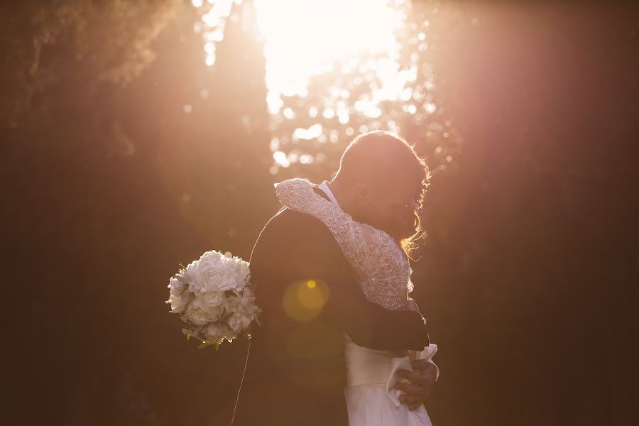 Fotografo di matrimoni Luca Giulivi (lucagiulivi). Foto del 27 ottobre 2022