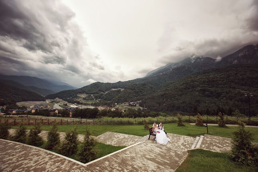 Fotografo di matrimoni Denis Vyalov (vyalovdenis). Foto del 22 luglio 2016