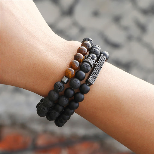 Title 5, Bracelet de costume à trois pièces de la couronne