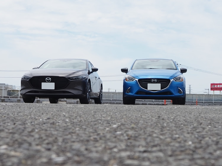デミオのコラボ・Mazda3・デミオdj・新車に関するカスタム事例の投稿画像1枚目