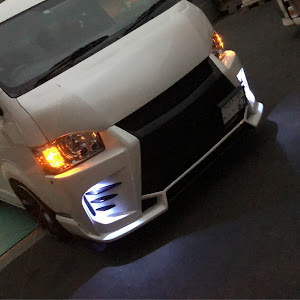 ハイエースバン GDH211K