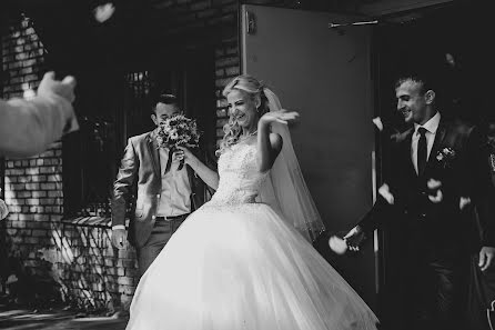 Fotógrafo de casamento Olga Kuznecova (helgasmith). Foto de 6 de setembro 2019