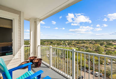 Appartement avec terrasse et piscine 17