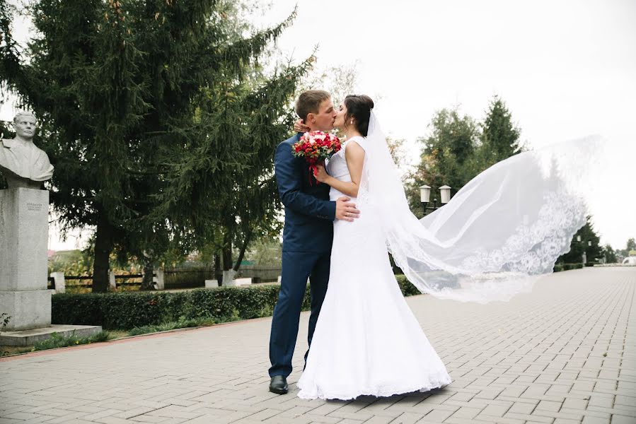 Fotografo di matrimoni Yuliya Elizarova (jussi20). Foto del 26 gennaio 2017