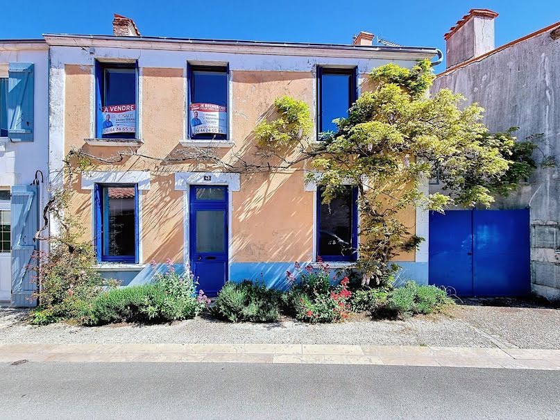 Vente maison 8 pièces 210 m² à La Rochelle (17000), 449 000 €