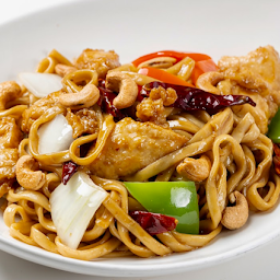 738. 🌶️Kung Pao Chicken Noodle 宮保雞炒麵