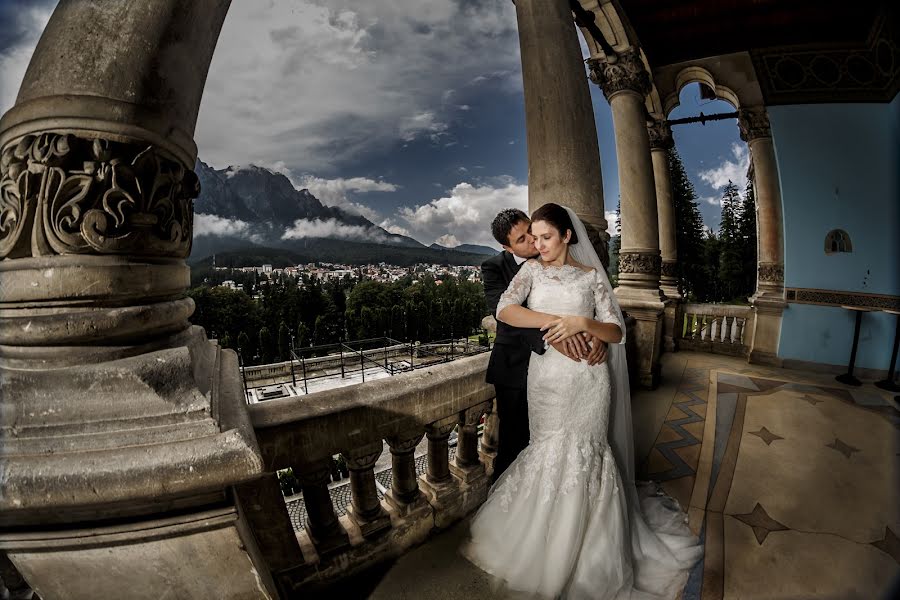 Wedding photographer Imaginea Nuntii Tale (filmarifotograf). Photo of 25 May 2015