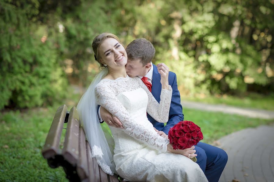 Fotógrafo de casamento Aleksandr Berezin (alber). Foto de 7 de outubro 2015