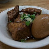 向宏魯肉飯