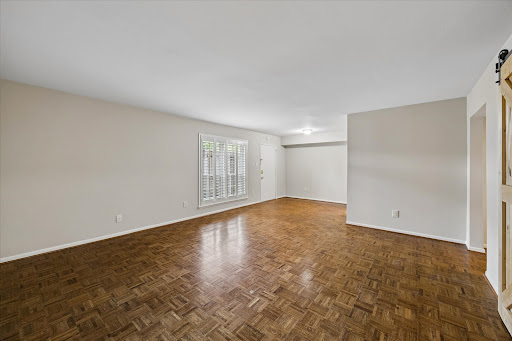 Luxury apartment for sale in Houston (United States) - Bright living room with wooden parquet floor