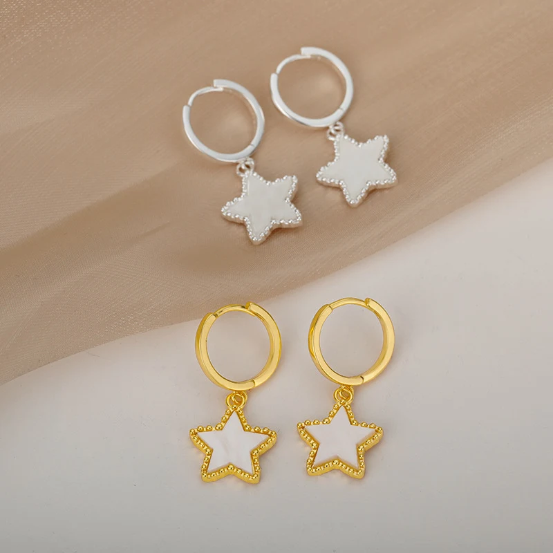 Brincos Estrela de Cinco Pontas Serpentine 18K Cobre Banhado a Ouro com Zircônia Elegância e Brilho para um Look Deslumbrante