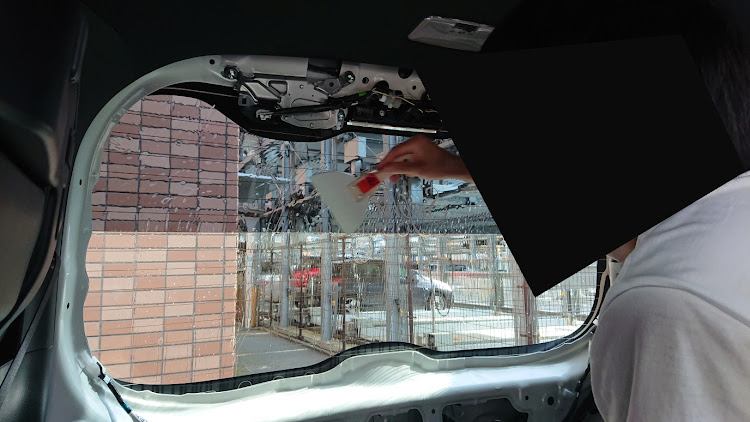 ノートのGRヴォクシー・納車おめでとう・部品取り付け・納車直後に傷が…に関するカスタム事例の投稿画像3枚目
