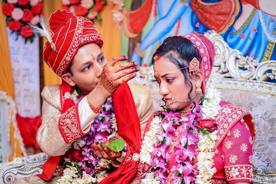 Fotógrafo de casamento Nairit Dattagupta (dariya2017). Foto de 9 de dezembro 2020