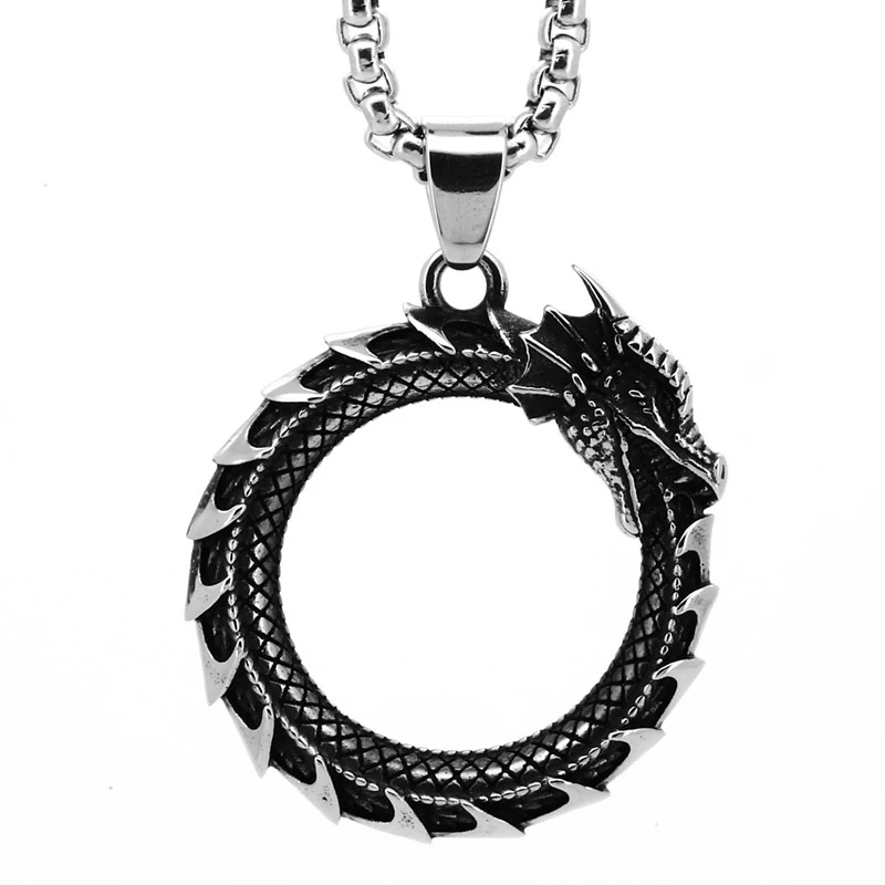 Pendentif collier dragon dominant rétro ornement en acier inoxydable. Affirmez votre style avec ce bijou audacieux et plein de caractère.