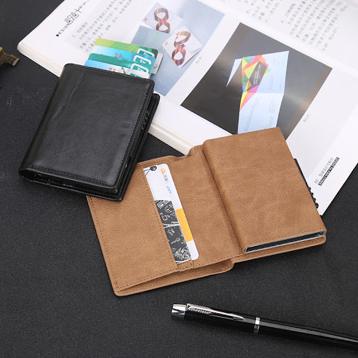Title 8, Automatic play card bank card purse coin purse
