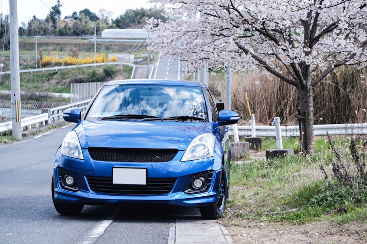 スイフトRSのスイフト・zc72s・桜と愛車・愛車撮影に関するカスタム事例の投稿画像3枚目