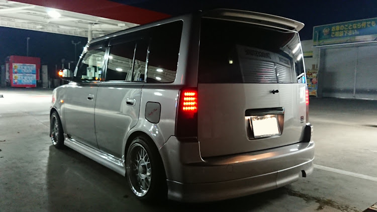 bBの夜洗車に関するカスタム事例の投稿画像2枚目