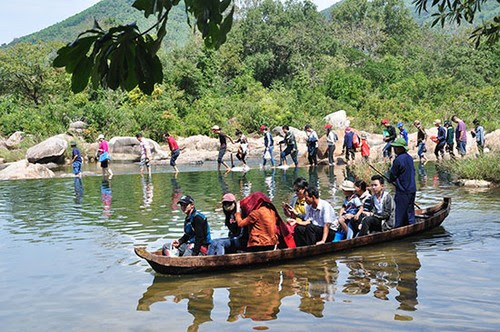 Hầm Hô đón hơn 12 ngàn lượt khách đến du xuân 3