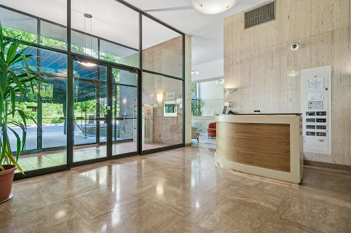 Apartment with pool 3