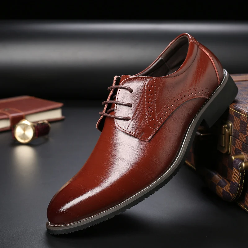 Formele leren veterschoenen voor zakelijke heren in grote maten. Stijlvol en comfortabel voor een professionele uitstraling.