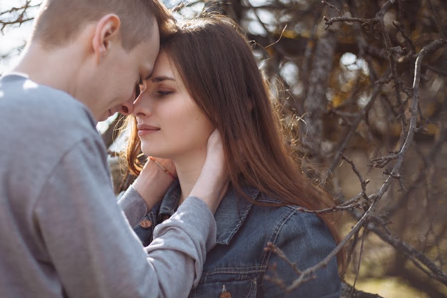 Fotógrafo de casamento Kseniya Razina (razinaksenya). Foto de 14 de abril 2017