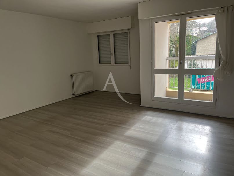 Location  appartement 4 pièces 82.47 m² à Evreux (27000), 1 065 €