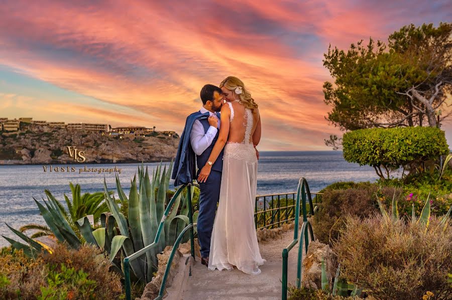 Wedding photographer Vlasis Vlachos (vlachos). Photo of 2 April 2021