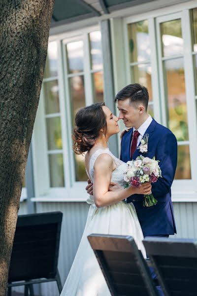 Fotógrafo de casamento Oleg Shishkunov (shishkunov). Foto de 7 de fevereiro 2017