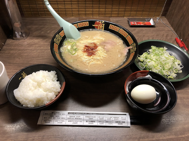 スカイラインのラーメン・飯テロ・朝から飯テロ・食べ過ぎ注意・でもやめられない！に関するカスタム事例の投稿画像3枚目