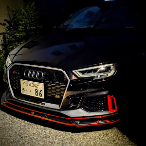 RS3 セダン