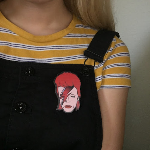 Title 1, Broche badge David Bowie