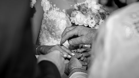 Fotografo di matrimoni Stefan Dragos (stefandragos). Foto del 6 ottobre 2022