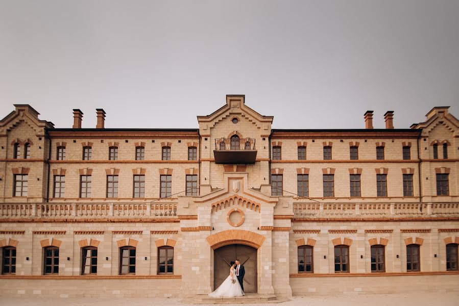 Fotografo di matrimoni Constantin Plugari (plugari). Foto del 15 ottobre 2021